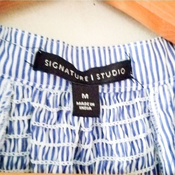 Signature studio dress with embroidery details - Picture 2 of 8